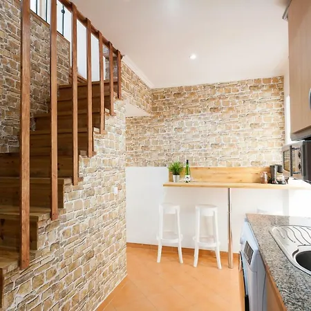 Liberty Duplex Three-bedroom - By Lu Holidays Lisbon