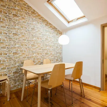 Liberty Duplex Three-bedroom - By Lu Holidays Lisbon