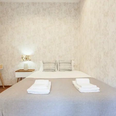 Liberty Duplex Three-bedroom - By Lu Holidays Lisbon