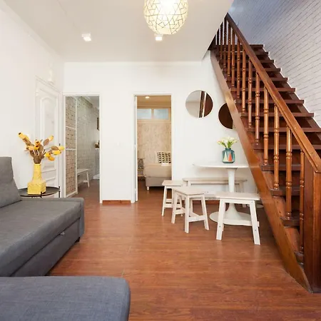 Liberty Duplex Three-bedroom - By Lu Holidays * Lisbon